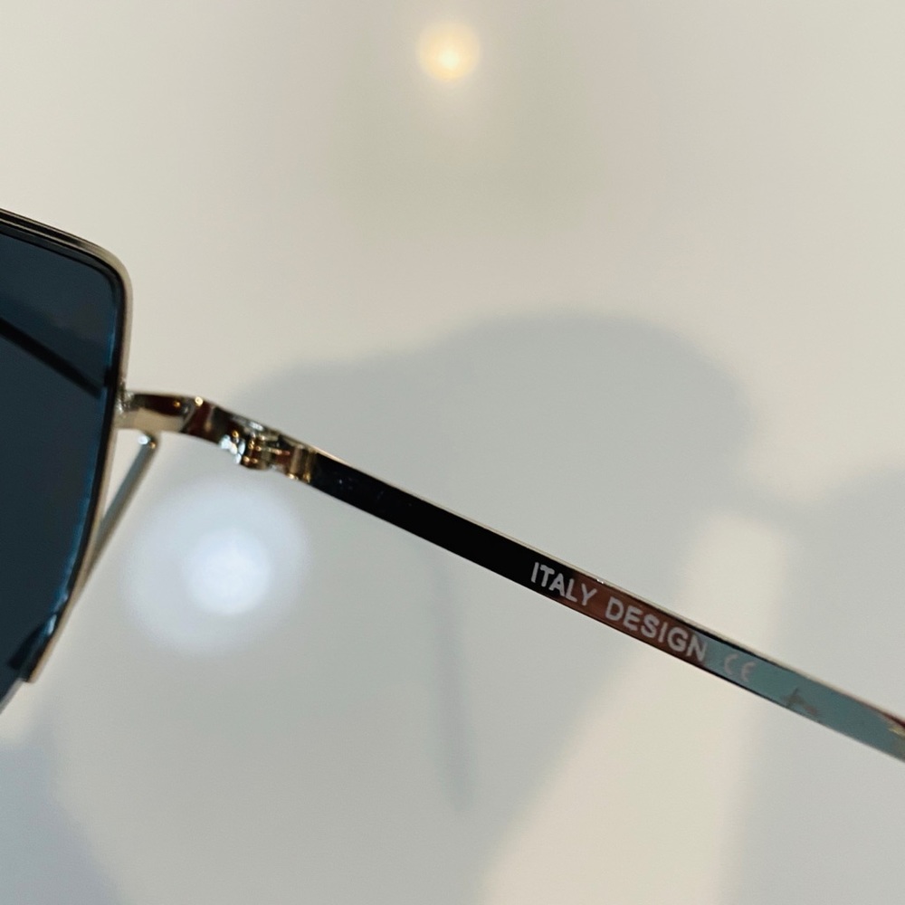 Trending Sunglasses - Picture 8 of 8